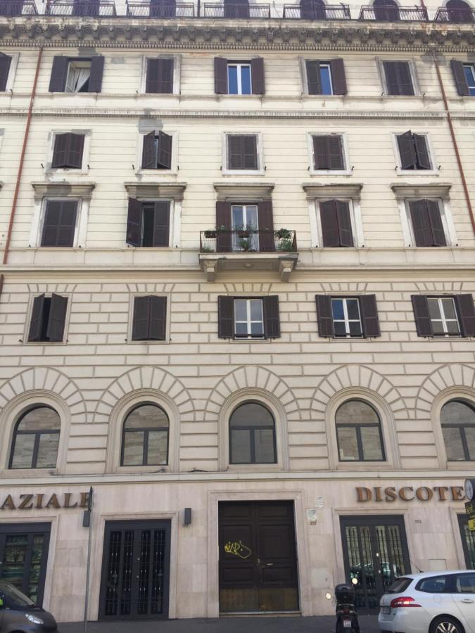 Appartamento Vicino Stazione Termini E Colosseo Рим Экстерьер фото